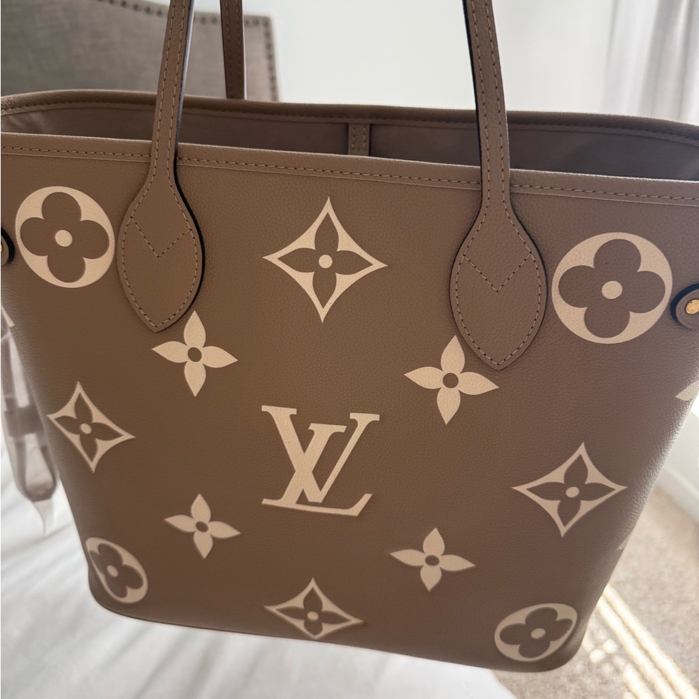 Louis Vuitton Neverfull MM